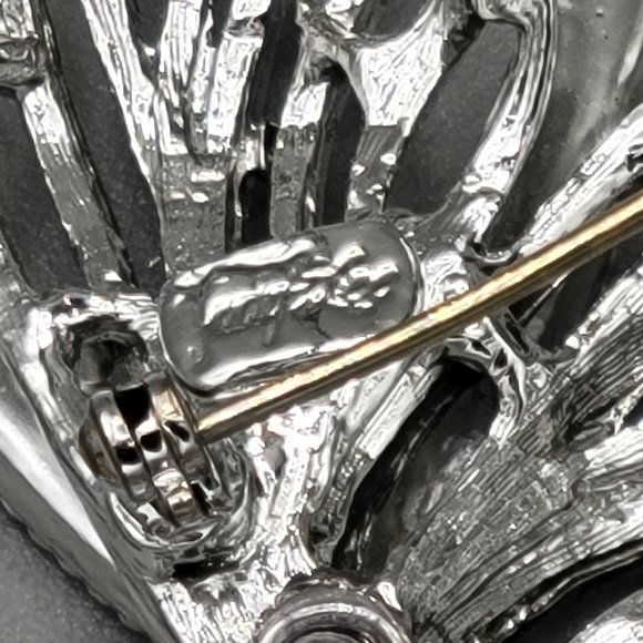 Judy Lee Leaf Ribbon Silver Tone Brooch Pin Signed Vintage 3 in - Picture 8 of 9